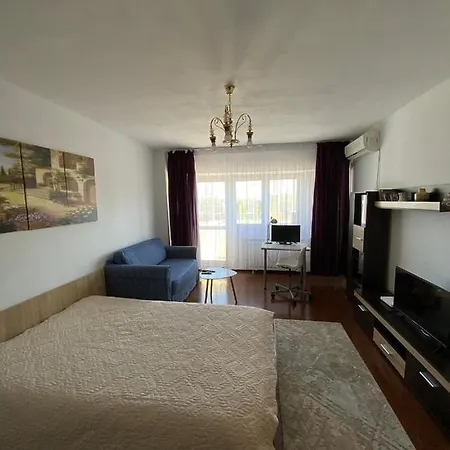 Les Garcons I Adi - Spacious View Near Metro Lejlighed *